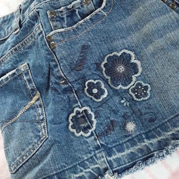 ๐Jean Skirt Aeropostale sz 3/4๐ - Picture 2 of 4